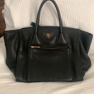 Prada Vitello Daino black tote bag with lengthening strap